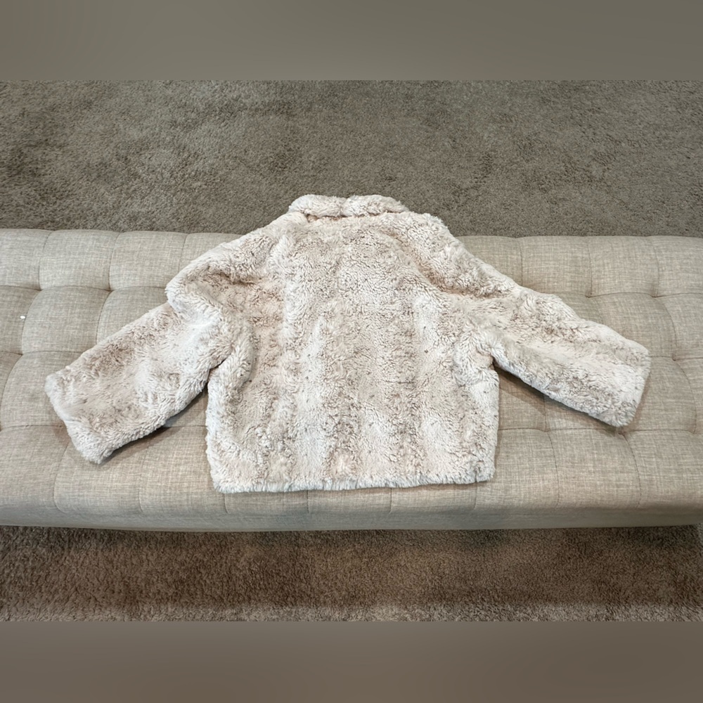 Jennifer Lopez Women’s Cream Faux Cropped Jacket - Size Large (EUC) - Picture 4 of 11
